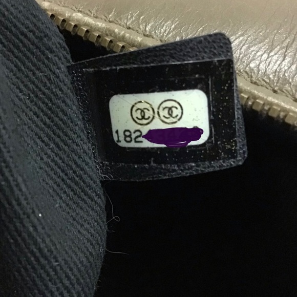 CHANEL Edinburgh Castle Rock Bowling Bag - Picture 10 of 12